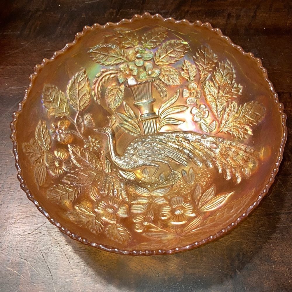 Fenton Marigold carnival glass”Peacock and Urn” glass bowl